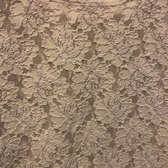 Rose coloured lace top - Picture 2 of 5